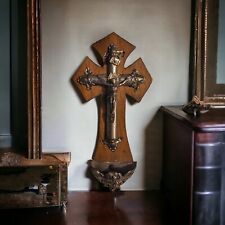 Jolie croix bénitier d'occasion  Saint-Trojan-les-Bains