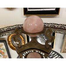 Bola de cristal esfera de cuarzo rosa de 2"" latón dragón soporte piedra preciosa Reiki buenas vibraciones, usado segunda mano  Embacar hacia Argentina