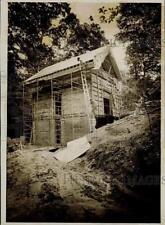 2 story log cabin for sale  Memphis