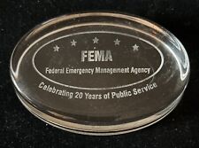 Pisapapeles FEMA 1999 Agencia Federal para el Manejo de Emergencias 20 aniversario segunda mano  Embacar hacia Argentina