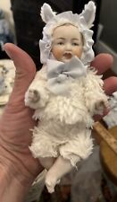 Boneca bebê alemã antiga 6,5 pol. toda bisque 11001 olhos pintados terno de coelho comprar usado  Enviando para Brazil