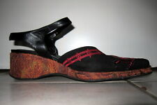 Sandales rouge noir d'occasion  Fonsorbes