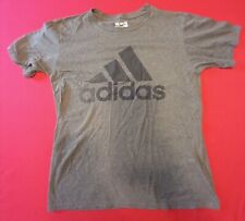 Adidas- Hombre M, Camiseta Gris, Logo Estampado En La Parte Frontal segunda mano  Embacar hacia Argentina