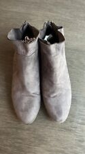 Botas de gamuza gris American Eagle Outfitter talla 8, usado segunda mano  Embacar hacia Argentina