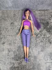 Muñeca Barbie Jam 'N Glam 2001 cintura flexible cabello púrpura vestida roca segunda mano  Embacar hacia Argentina