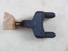 Usado, Cabide de parede para guitarra HERCULES aderência automática jugo madeira bloco de montagem na parede cor preta comprar usado  Enviando para Brazil