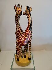 Duas esculturas de figuras de girafas esculpidas e pintadas à mão em madeira  comprar usado  Enviando para Brazil