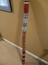Autêntico aborígene australiano Digeridoo, 52" X 3" madeira de eucalipto, pintado comprar usado  Enviando para Brazil