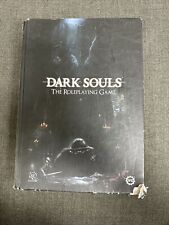 Dark Souls RPG Libro de Tapa Dura El Juego de Rol (ESQUINAS EXTERIORES RASGADAS segunda mano  Embacar hacia Argentina