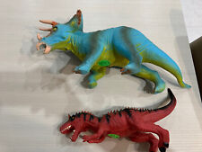 Coppia dinosauri giocattoli usato  Napoli