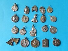 Lot medals saint d'occasion  Expédié en Belgium