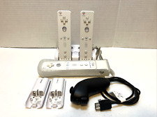 Lote de 3 controles brancos para Nintendo Wii com base de carregamento sem cabo Nunchuck comprar usado  Enviando para Brazil