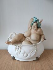 Statua donna vasca usato  Bagnacavallo