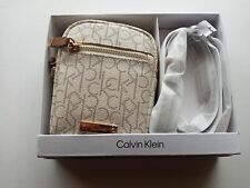 Bolso bandolera/cartera/teléfono Calvin Klein crema y beige nuevo en caja segunda mano  Embacar hacia Argentina