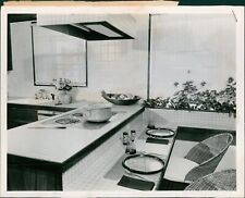 Usado, Cocina 1973 taburetes de desayuno estufa hermoso diseño interior flores foto 8x10 segunda mano  Embacar hacia Argentina