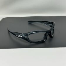 Gafas de sol Oakley Badman 6020-01 oscuro Carbono Negro Iridium polarizadas son las gafas de sol elegantes de la gama de activos que cuentan con aspectos de diseño de la Oakley loco. segunda mano  Embacar hacia Argentina