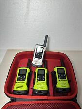 Lote de radio walkie talkies inalámbricos de mano verde y negro Motorola T261TPG segunda mano  Embacar hacia Mexico