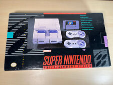 Sistema de console de jogos Super Nintendo SNES conjunto de dois controles perfeito na caixa comprar usado  Enviando para Brazil