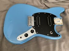 Cuerpo de guitarra Squier de Fender Mustang California azul cargado electrónica + puente, usado segunda mano  Embacar hacia Argentina