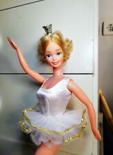 1983 ballerina barbie usato  Italia