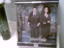 Conjunto de presente Barbie e Ken The Addams Family 2000 Morticia & Gomez sem etiquetas comprar usado  Enviando para Brazil