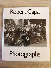Robert capa photographs usato  Lucca