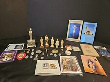 Usado, Lote de artículos medallas de figuras religiosas de variedad católica vintage segunda mano  Embacar hacia Argentina