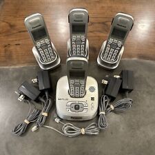 Juego de 4 teléfonos inalámbricos plateados Panasonic KX-TG4021 con 4 bases de carga 4 teléfonos segunda mano  Embacar hacia Argentina
