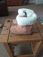 Ugg girls boots for sale  DRIFFIELD