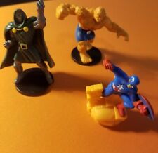 Figuras de pie del Capitán América Doctor Doom The Thing con base/pastel... segunda mano  Embacar hacia Mexico