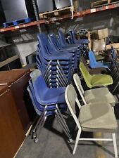 Juego de 2 sillas de plástico duro escolar de metal para niños estudiantes apilables asiento de 15"" de colección Virco segunda mano  Embacar hacia Argentina