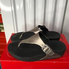 Sandalias para mujer Fitflop con correa en T talla 7 EE. UU. gris metálico tanga estilo sin cordones brillo, usado segunda mano  Embacar hacia Argentina