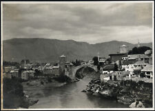 Fotografía de bellas artes vintage de tamaño más grande, Mostar, Bosnia, vista de la ciudad, década de 1920 segunda mano  Embacar hacia Argentina