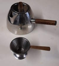Usado, icónico Lundofte tetera de acero inoxidable y colador de té segunda mano  Embacar hacia Argentina