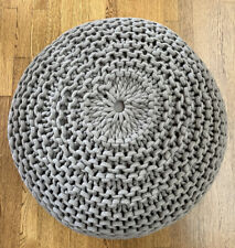 Grey knitted round d'occasion  Expédié en Belgium