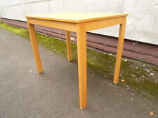 Gebraucht, alter Tisch Schultisch Holztisch Holz Schreibtisch Arbeitstisch stabil gebraucht gebraucht kaufen  Rödental