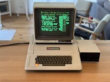 Używany, Apple II europlus z 64 KB RAM, monitorem i napędem dyskietek na sprzedaż  Wysyłka do Poland