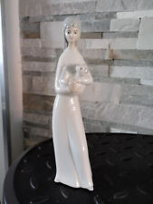 Figurine jeune fille d'occasion  Calais