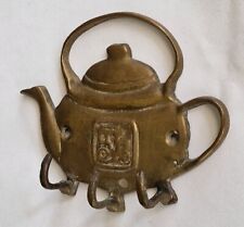 VINTAGE BRASS KETTLE SHAPED KEY HOLDER WITH 3 HOOKS 9 Cms TALL AND 11 Cms ACROSS for sale  Shipping to South Africa