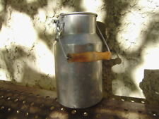 ancien Bidon pot à lait en aluminium d'occasion  Saint-Rémy-de-Provence