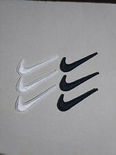 Lote 6 Parches bordados Termoadhesivos 5/1,5 cm estilo Nike Blanco y Negro, usado segunda mano  Embacar hacia Argentina