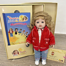 Boneca de Vinil Adora "Sandy" Sandy's Adorable Friends 8" Suéter Vermelho com Caixa e Livro comprar usado  Enviando para Brazil