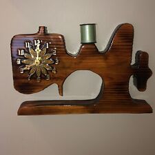 Reloj de pared vintage tallado máquina de coser madera de burlwood flor brillante dorada, usado segunda mano  Embacar hacia Argentina