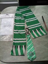 Pacote de acessórios Harry Potter Sonserina cachecol gravata e varinha vestido fantasia Warner Bros comprar usado  Enviando para Brazil