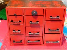 Gabinete multicajón vintage de metal rojo, usado segunda mano  Embacar hacia Argentina