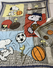 Juego de 2 piezas de edredón deportivo cuna para bebé Peanuts Snoopy edredón y falda para cuna fútbol segunda mano  Embacar hacia Argentina