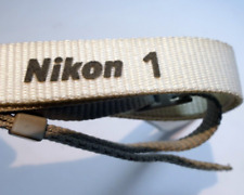 Nikon blanc bracelet d'occasion  Expédié en France
