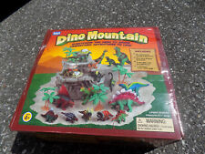 Brinquedos antigos para crescer #204 Dino Mountain dinossauro conjunto de brinquedos figuras árvores ovos caixa ninho comprar usado  Enviando para Brazil