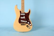 Usado, Guitarra elétrica 2005 Fender Deluxe Player Stratocaster Maple Strat Honey Blonde comprar usado  Enviando para Brazil