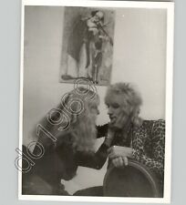 Rod Stewart in Dressing Room with Girlfriend LONDON 1982 Press Photo for sale  Shipping to South Africa